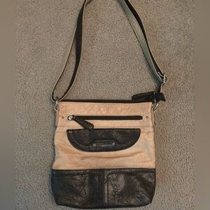 Stone Mountain Accessories Black and Tan Bag